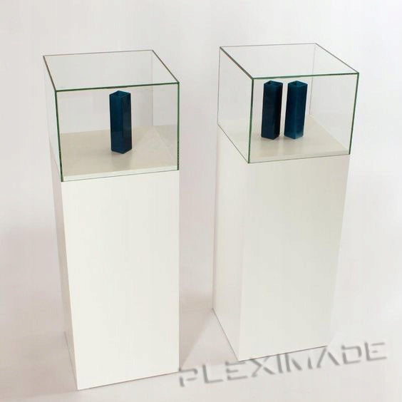 Kubik, gablota, podest z plexi białej 35x35x85 cm MIDI